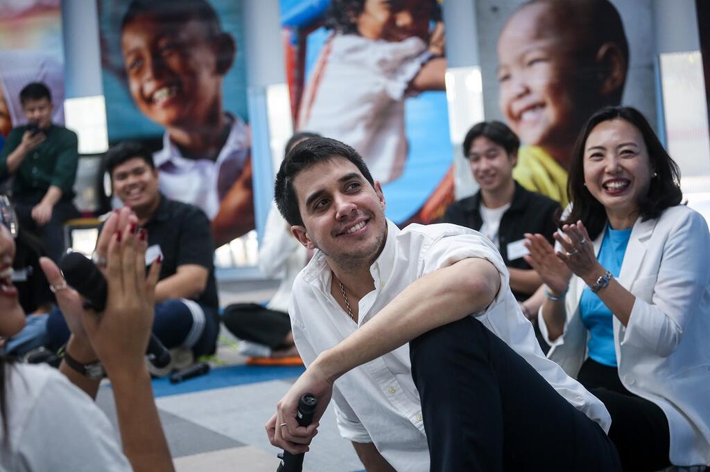 Diálogo de jóvenes en la oficina de UNICEF en Tailandia, febrero de 2024.